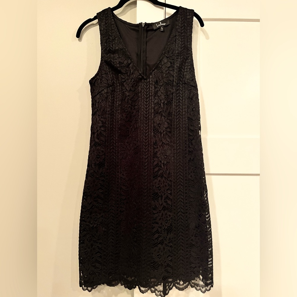 Nwt lulus lace overlay little black dress size small